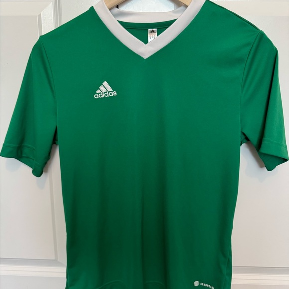 Adidas Kids Green and White Jersey, (Size Large), Athletic-wear/Active-wear - Picture 12 of 12